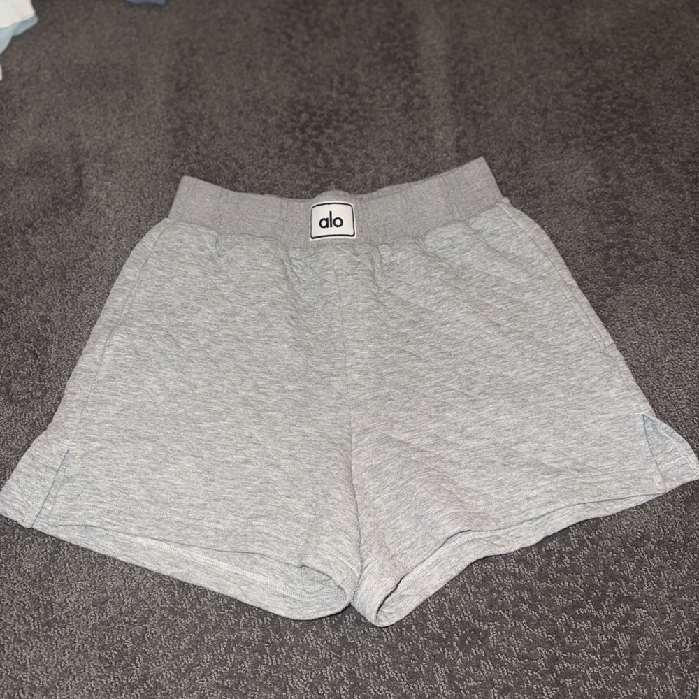 ALO Yoga Women's Gray waffle Shorts
